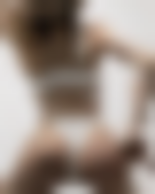 其他.哈苏大师获奖作品集.2018.Kamilla Hanapova.个人项目.Kamilla_Hanapova_-_IRONBYMIRONOVA_宣传活动的摄影作品-4db666cd-c6a1-4dc6-93a2-a00f1832ef07_rw_1920