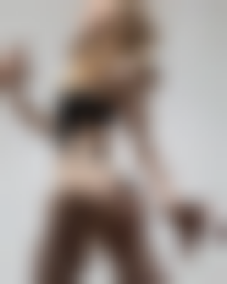 其他.哈苏大师获奖作品集.2018.Kamilla Hanapova.个人项目.Kamilla_Hanapova_-_IRONBYMIRONOVA_宣传活动的摄影作品-ec1ca14e-2b26-4185-862e-c85537baa8a7_rw_1200